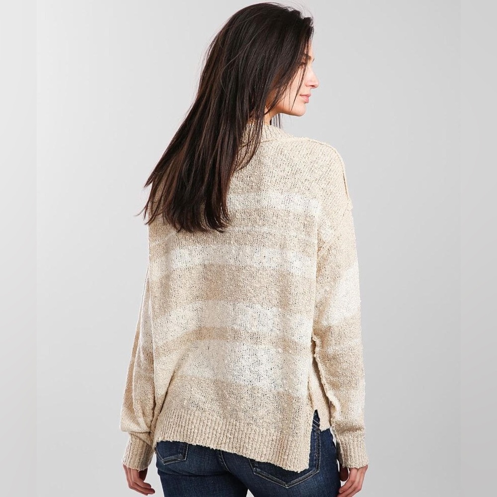 BKE Buckle Women’s Cream Striped Lace-Up V-Neck Knit Sweater - Size Small - Picture 2 of 7